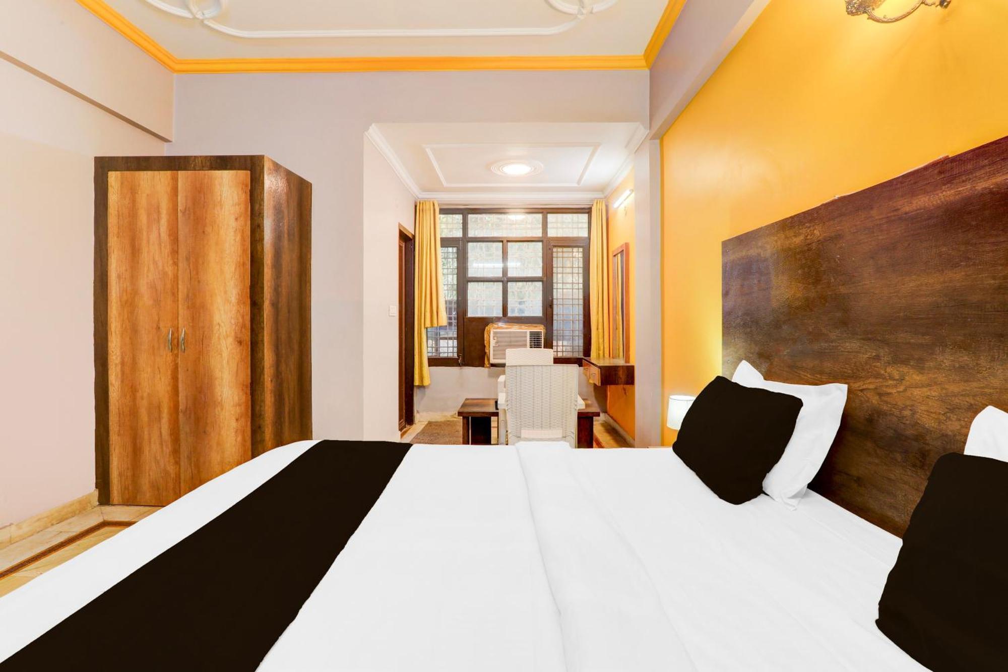 Super Hotel O Insaf Nagar Munshipuliya Formerly Vibrant Chinhat Extérieur photo