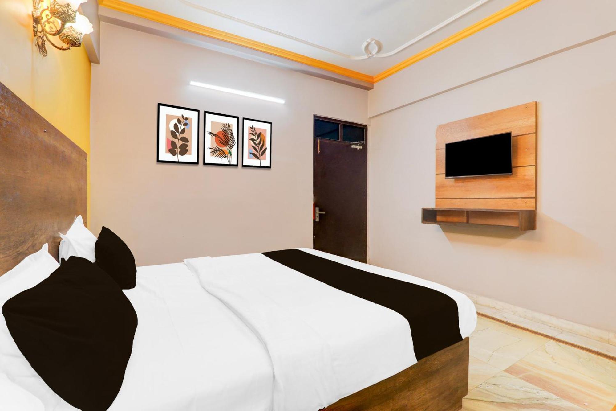 Super Hotel O Insaf Nagar Munshipuliya Formerly Vibrant Chinhat Extérieur photo
